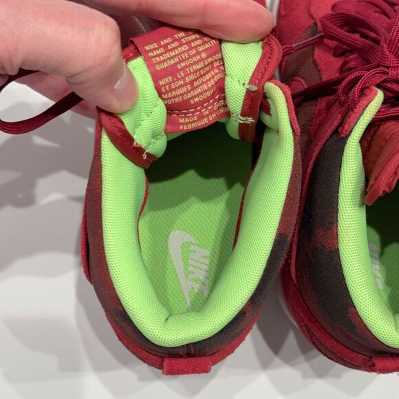 Nike Dunk Sky High Women’s 3” Wedge Heel Sneaker Red Suede Camo Size 8 Worn Once - Picture 6 of 13